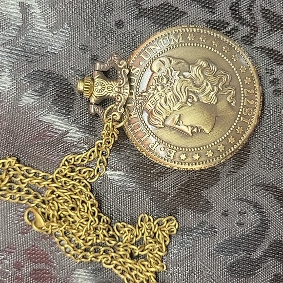 Gorgeous Vintage Goldtone Pocketwatch - Picture 1 of 6